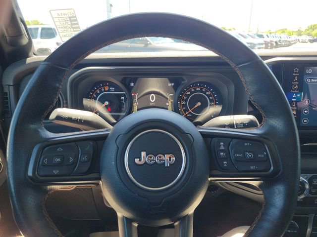 Used 2024 Jeep Gladiator Mojave w/ Technology Group AWD/4WD image 18