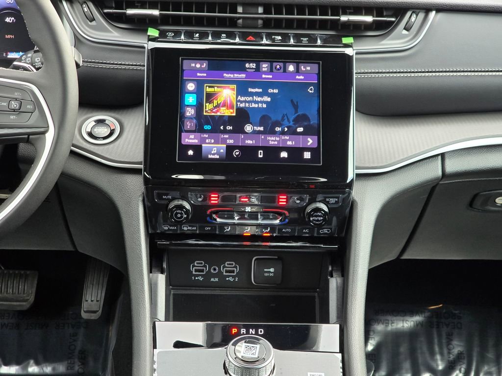 New 2025 Jeep Grand Cherokee L Laredo w/ Luxury Tech Group I image 31