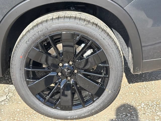 New 2026 Mitsubishi Outlander LE FWD image 14