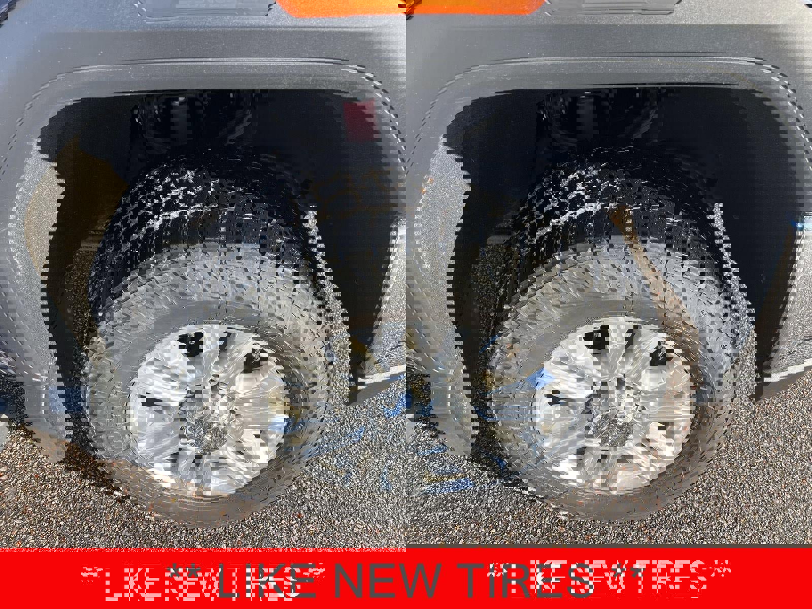 Used 2020 GMC Sierra 3500 SLT w/ SLT Convenience Package image 5