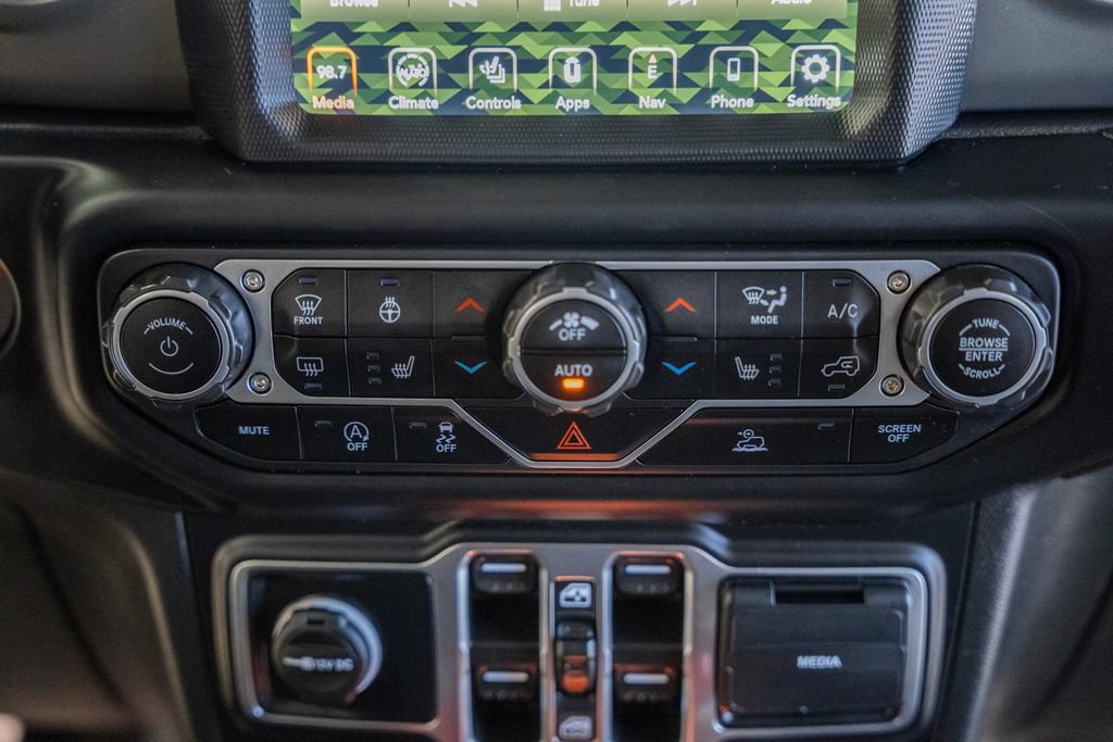 Used 2023 Jeep Gladiator Sport AWD/4WD image 23