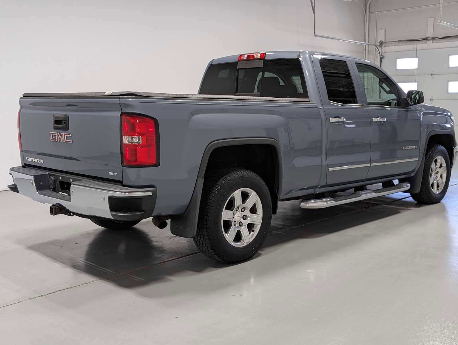 Used 2015 GMC Sierra 1500 SLT w/ SLT Preferred Package AWD/4WD image 8