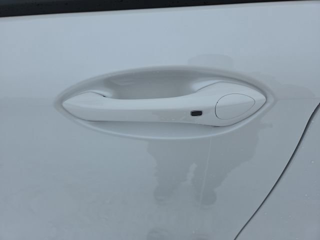 Used 2025 Buick Envista Avenir image 36