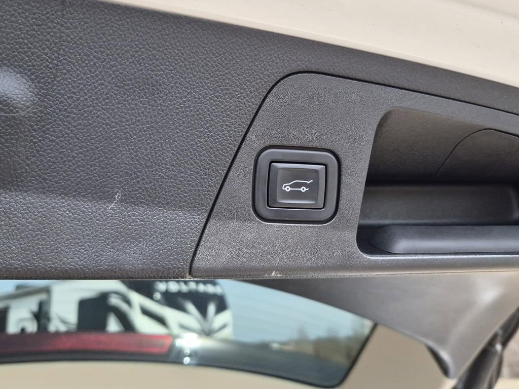 Used 2020 Buick Envision Premium image 11