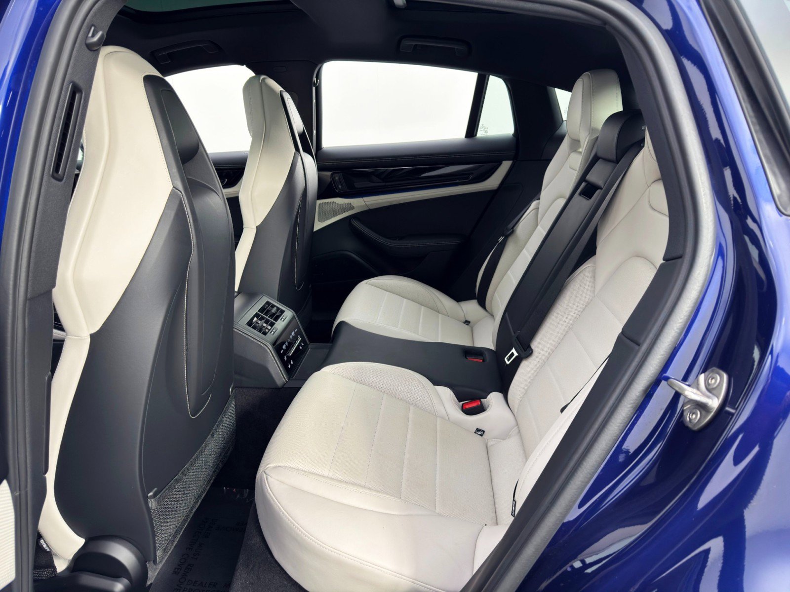 Used 2025 Porsche Panamera 4S w/ Premium Package image 43