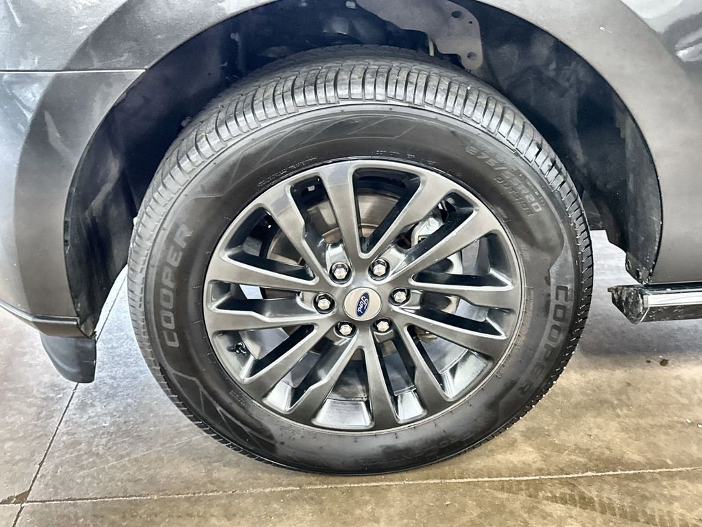 Used 2021 Ford Expedition Limited RWD image 34