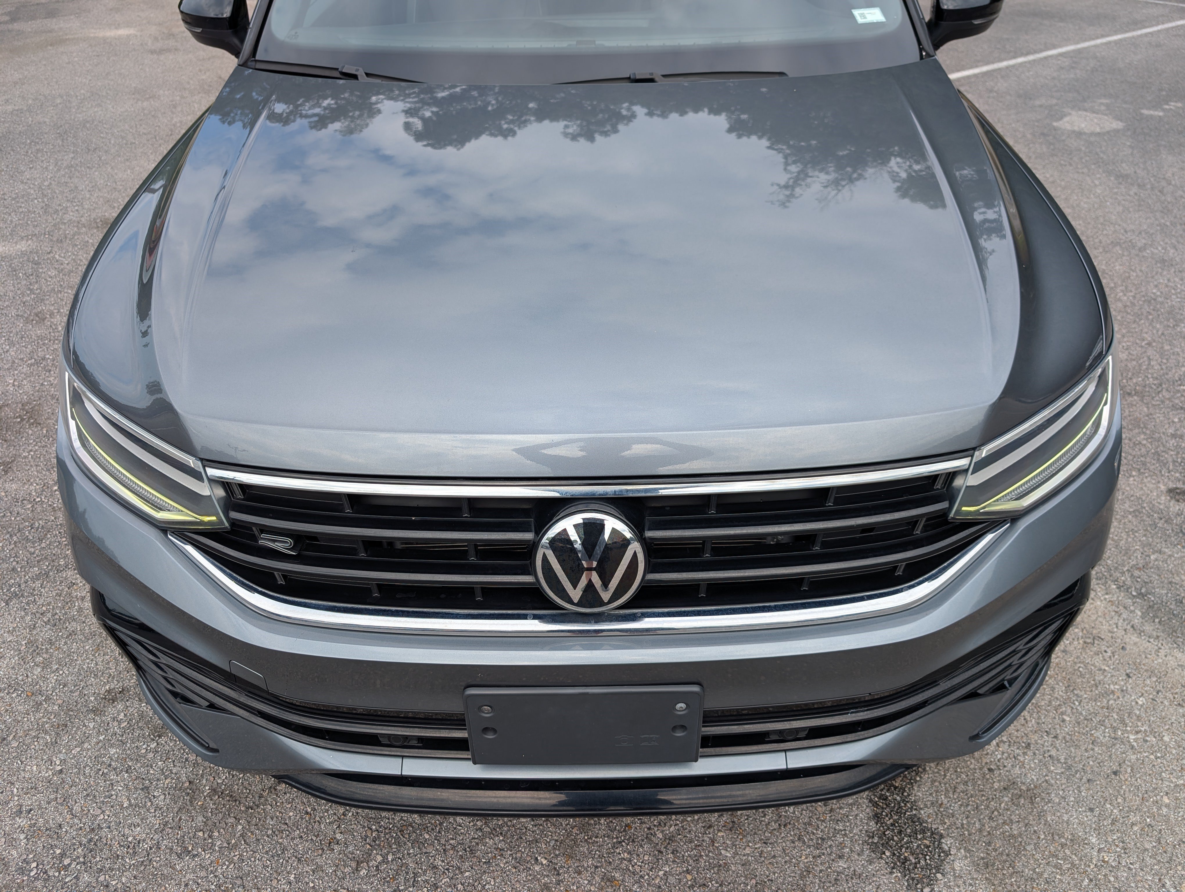 Used 2023 Volkswagen Tiguan SE R-Line AWD/4WD image 12