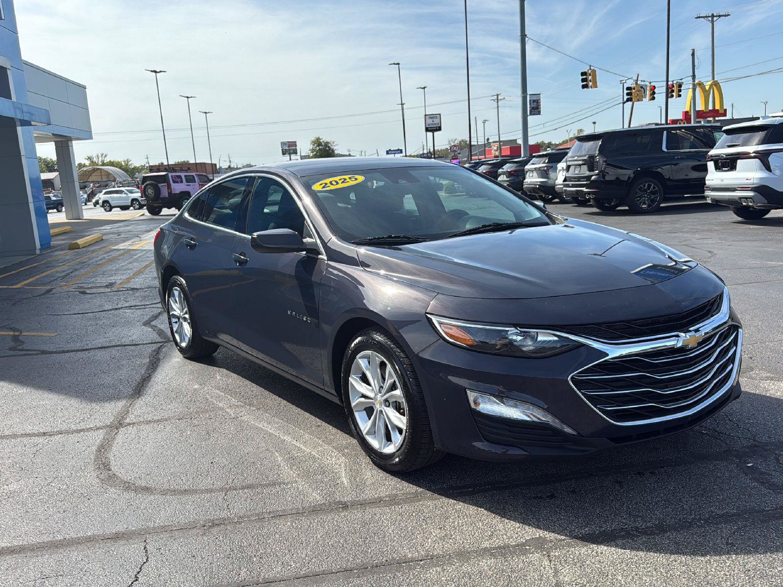 Used 2025 Chevrolet Malibu LT FWD image 7