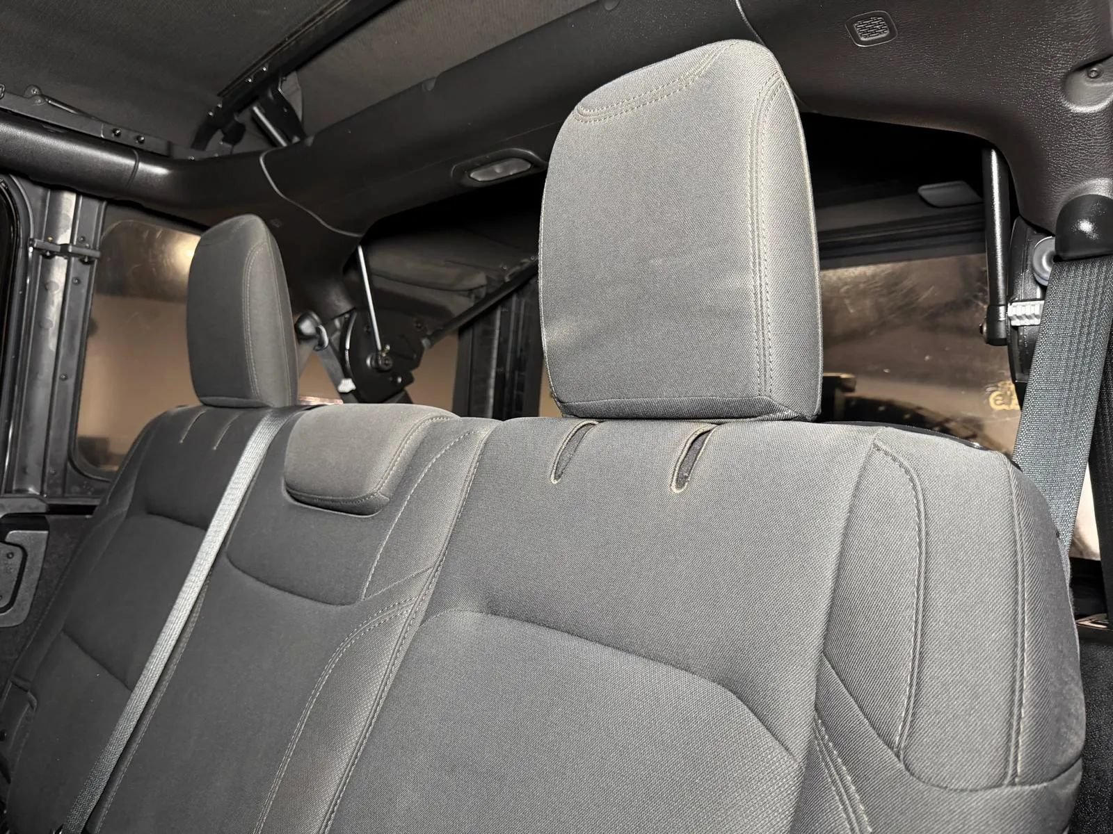 Used 2018 Jeep Wrangler Unlimited Sport S AWD/4WD image 18