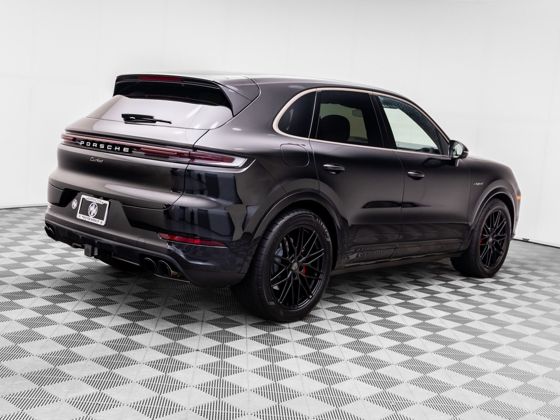 Certified 2025 Porsche Cayenne Turbo AWD/4WD image 8