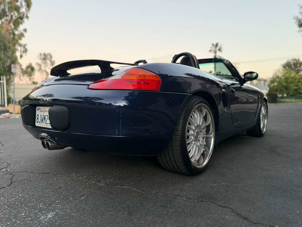 Used 2001 Porsche Boxster image 4
