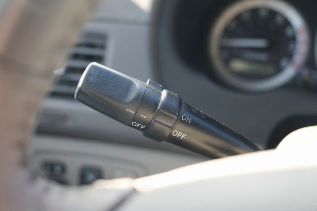 Used 2005 Toyota Sienna XLE image 39