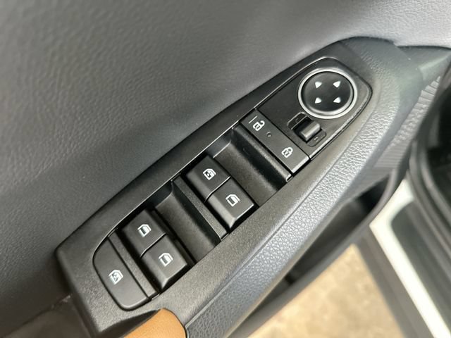 Certified 2025 Kia Seltos EX w/ EX Sunroof Package AWD/4WD image 17