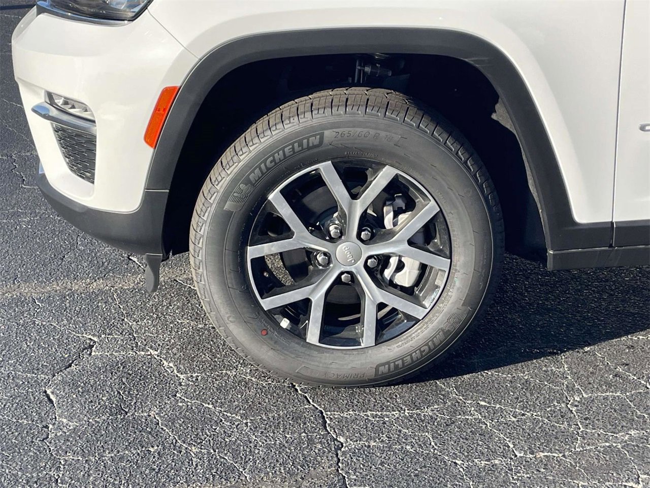 New 2025 Jeep Grand Cherokee Limited image 10