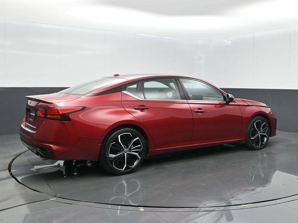 Used 2023 Nissan Altima 2.5 SR w/ SR Premium Package image 22