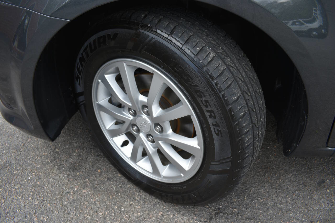 Used 2019 Chevrolet Sonic LT image 41