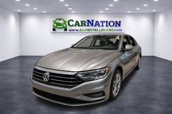 Used 2019 Volkswagen Jetta R-Line FWD image 1