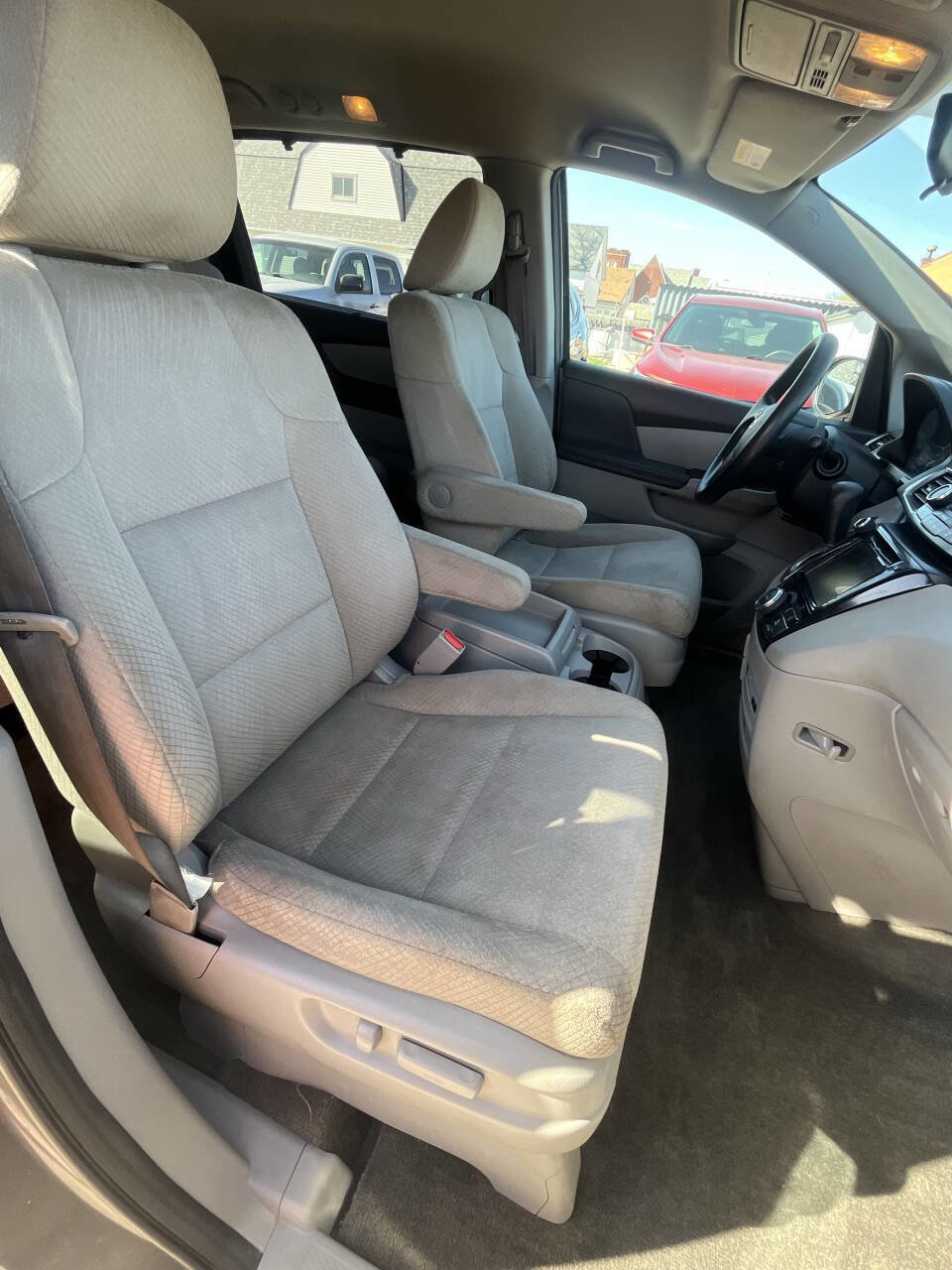 Used 2017 Honda Odyssey SE image 31