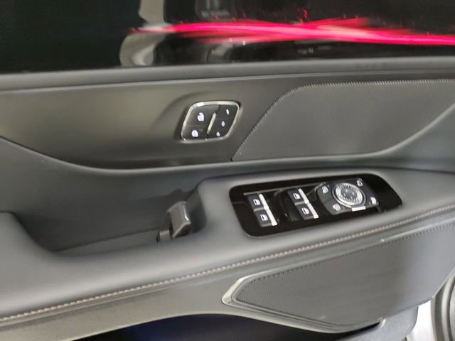 Used 2024 Lincoln Nautilus Premier w/ Jet Appearance Package image 19