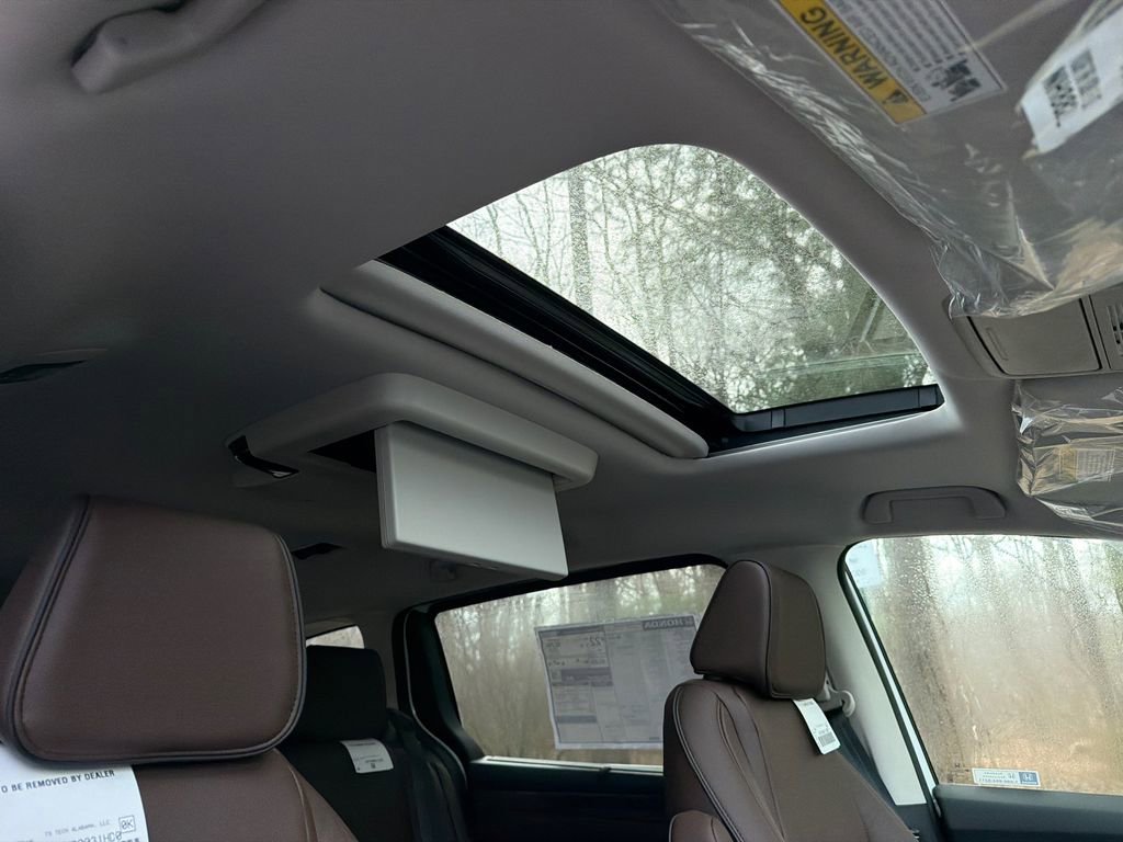 New 2026 Honda Odyssey Touring image 12