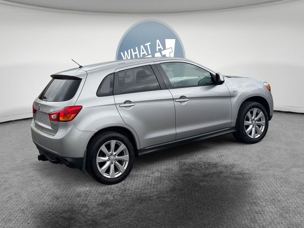 Used 2015 Mitsubishi Outlander Sport ES image 3