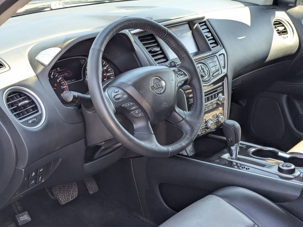 Used 2019 Nissan Pathfinder SL w/ Rock Creek Edition image 12