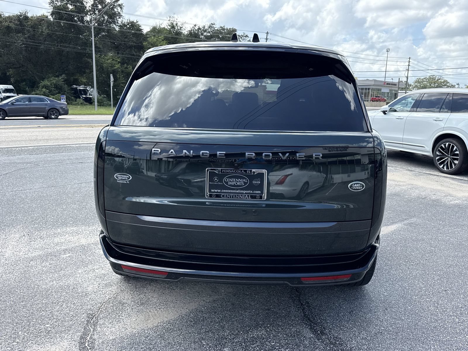 Used 2023 Land Rover Range Rover SE AWD/4WD image 4