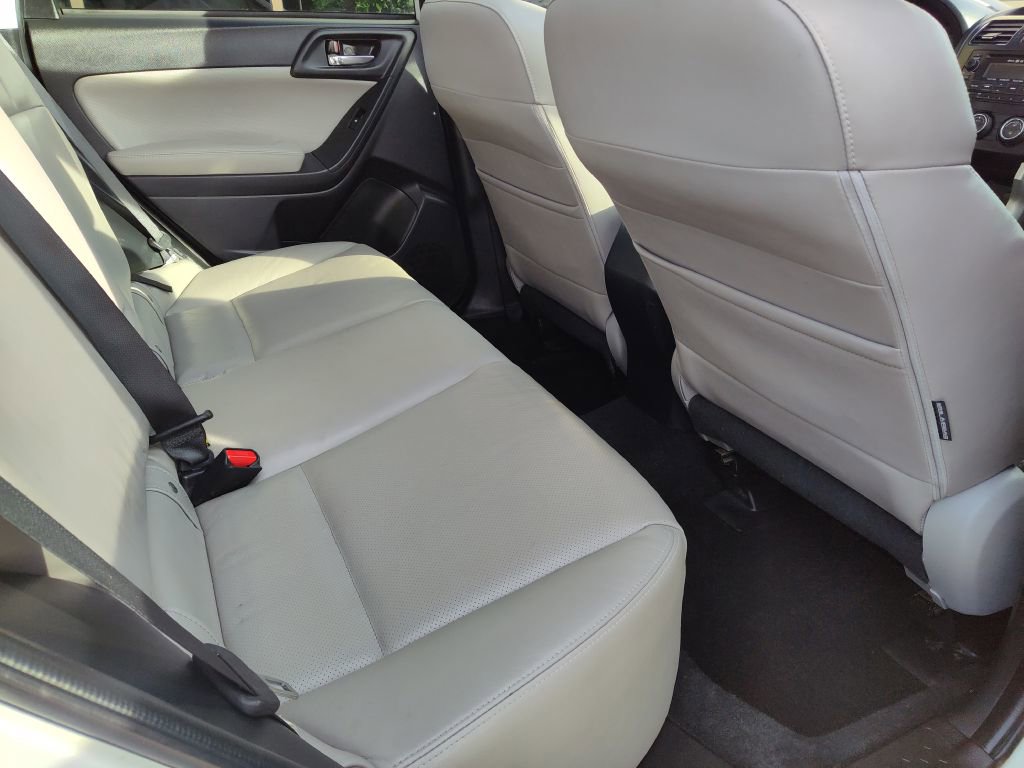 Used 2015 Subaru Forester 2.5i Limited image 16