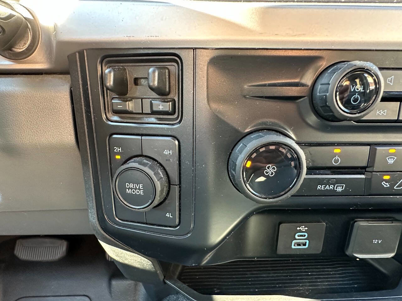 Used 2024 Ford F350 XL image 26