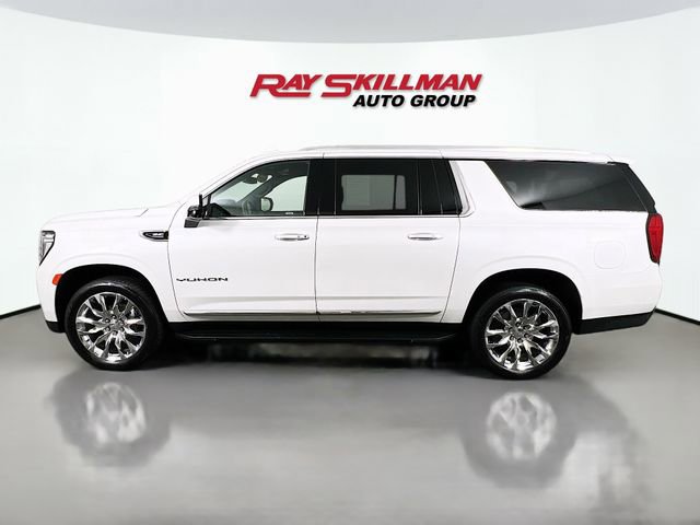Used 2022 GMC Yukon XL SLT w/ SLT Luxury Package image 4