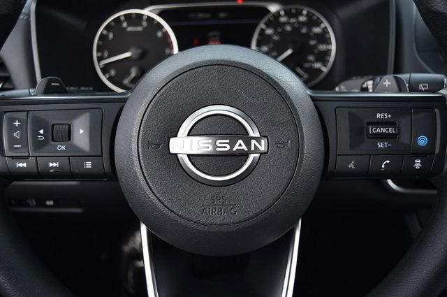Used 2024 Nissan Rogue SV image 17