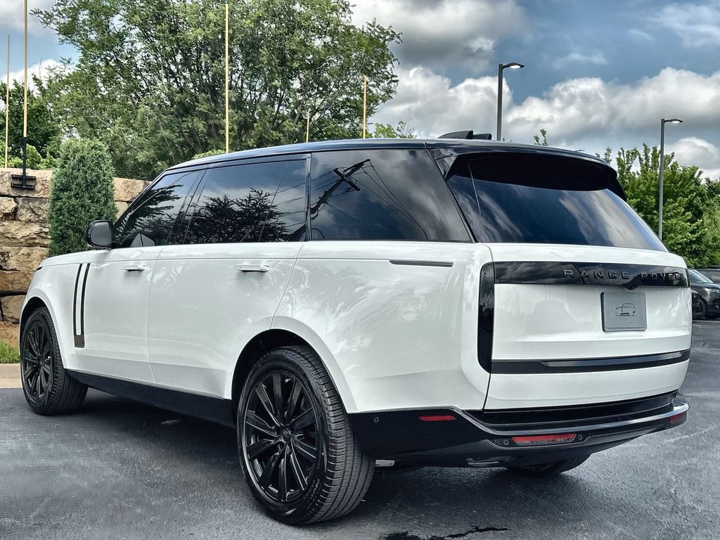 New 2026 Land Rover Range Rover Long Wheelbase SE AWD/4WD image 3