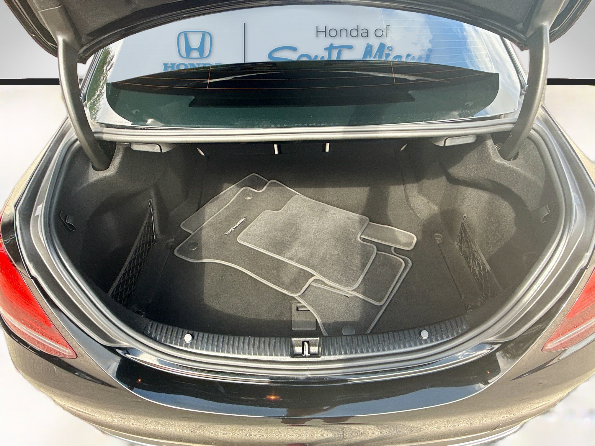 Used 2020 Mercedes-Benz C 300 4MATIC Sedan w/ Premium Package image 26