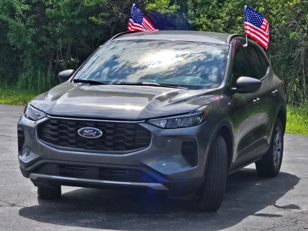 Used 2025 Ford Escape ST-Line AWD/4WD image 5