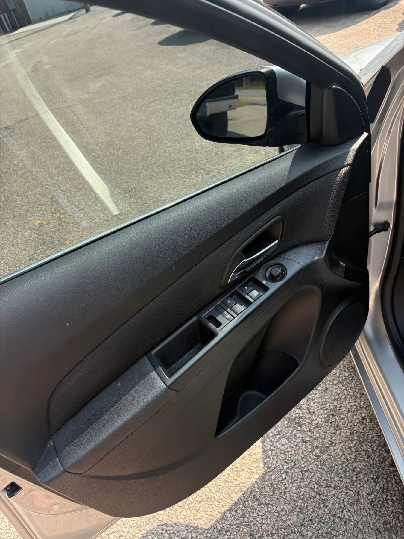 Used 2016 Chevrolet Cruze LT FWD image 30