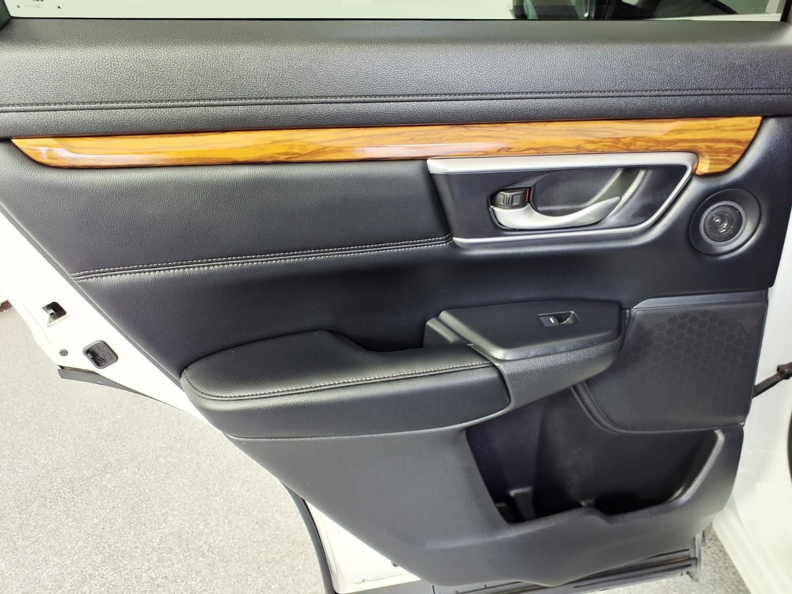 Used 2022 Honda CR-V Touring image 10