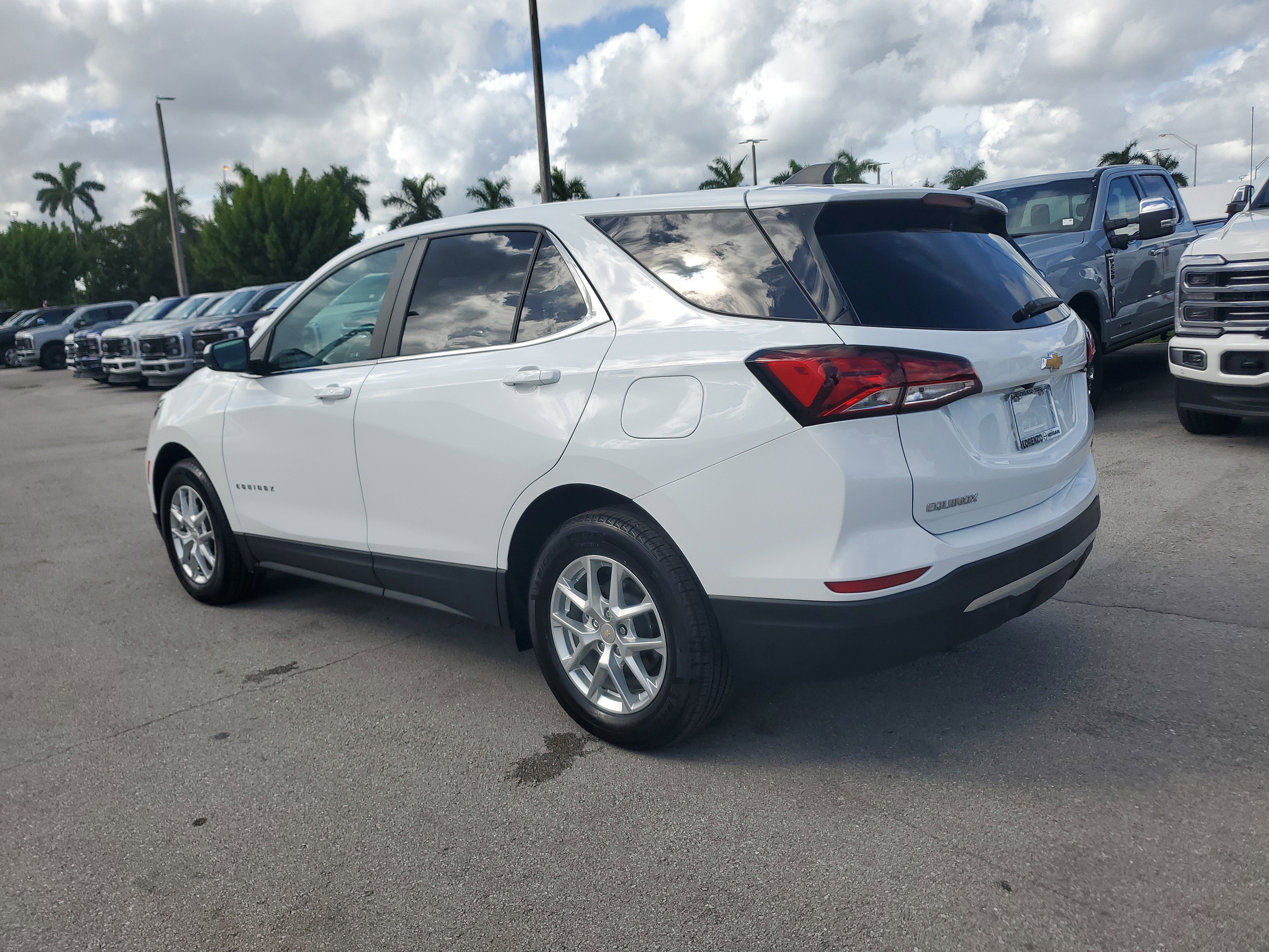 Used 2023 Chevrolet Equinox LT image 7