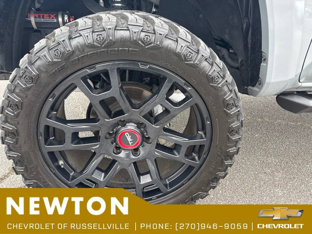 Used 2021 Toyota Tacoma TRD Sport AWD/4WD image 31