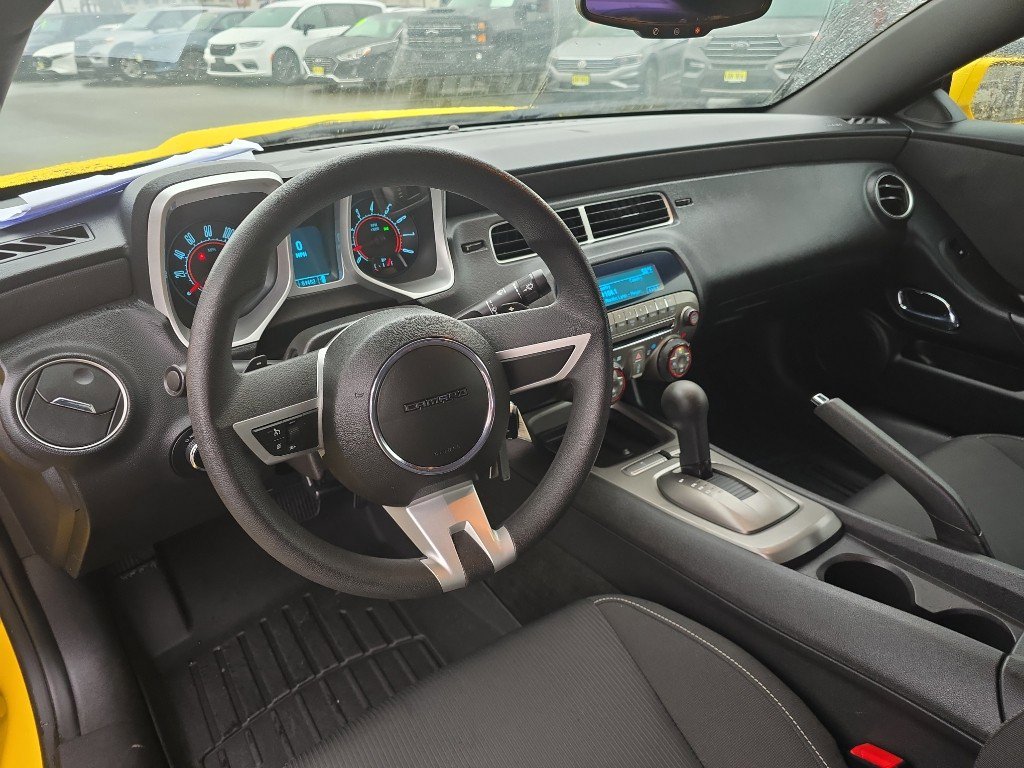 Used 2011 Chevrolet Camaro LT image 16