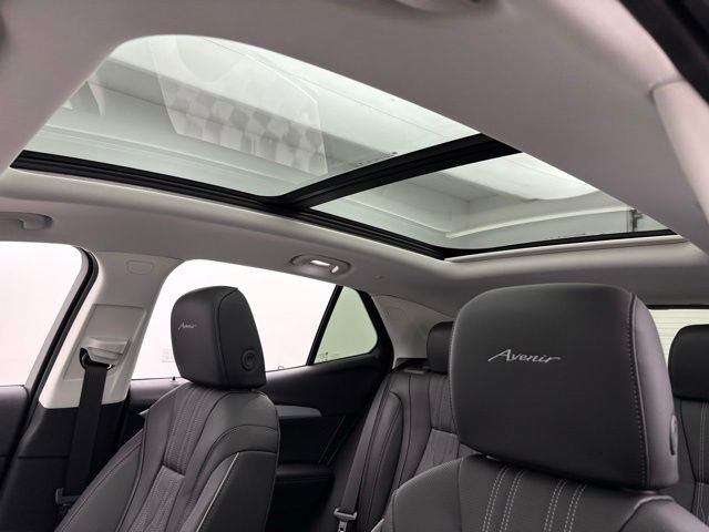 New 2026 Buick Envision Avenir image 5