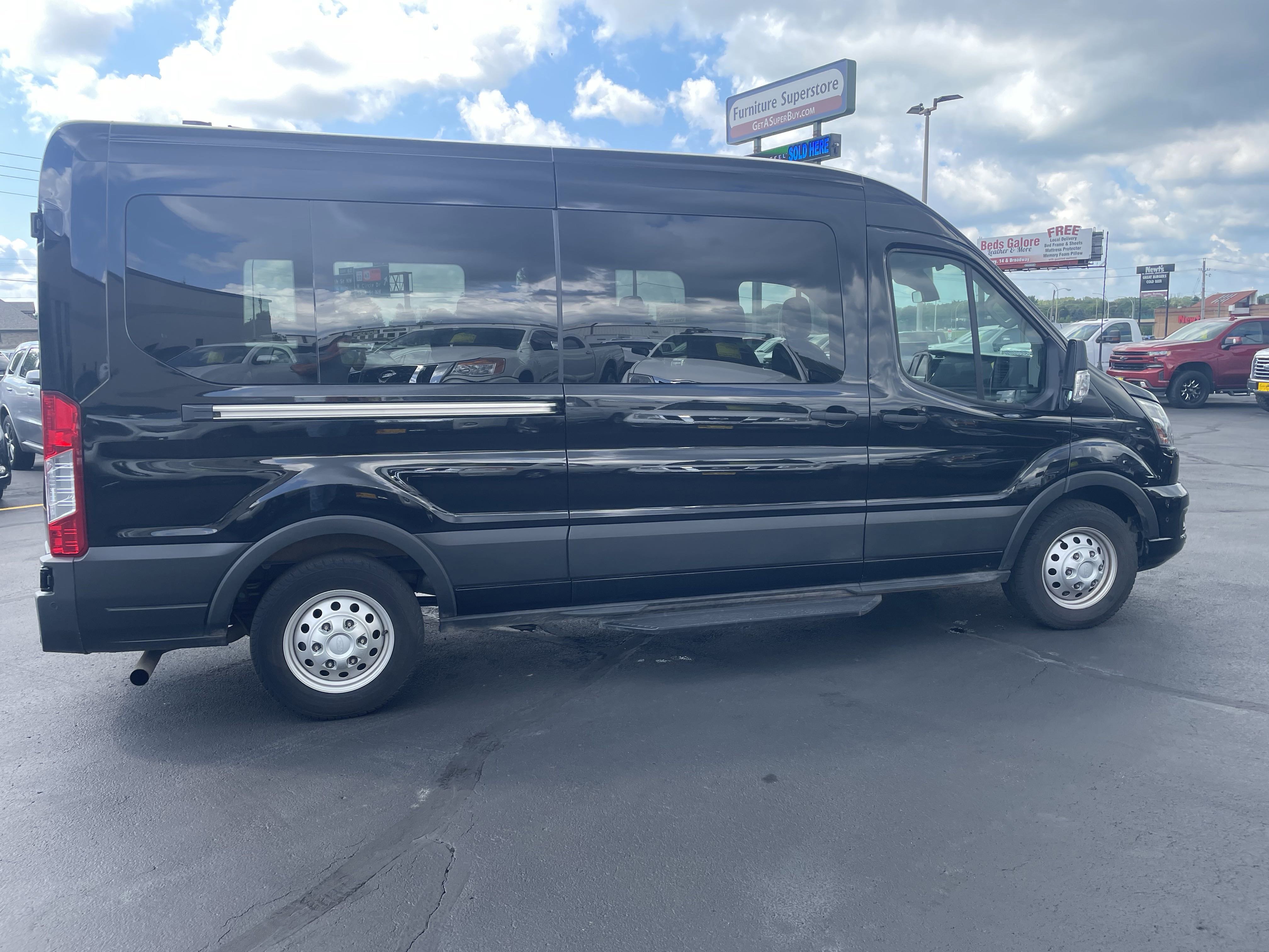 Used 2023 Ford Transit 350 XLT image 8