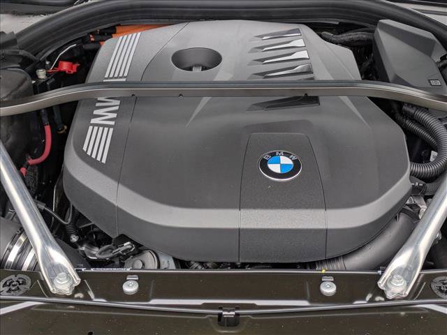 New 2026 BMW 750e xDrive w/ Executive Package image 18