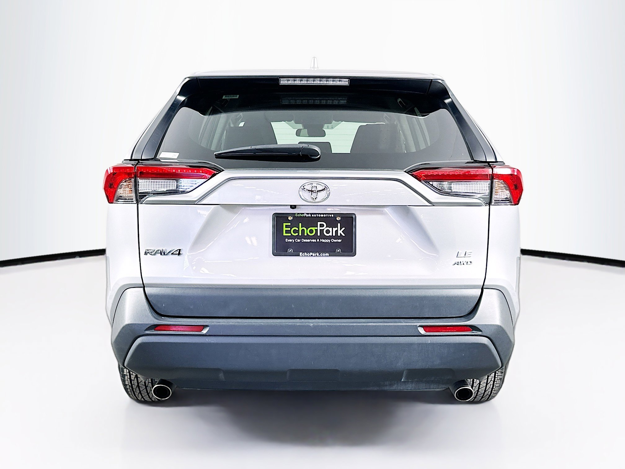 Used 2024 Toyota RAV4 LE image 7