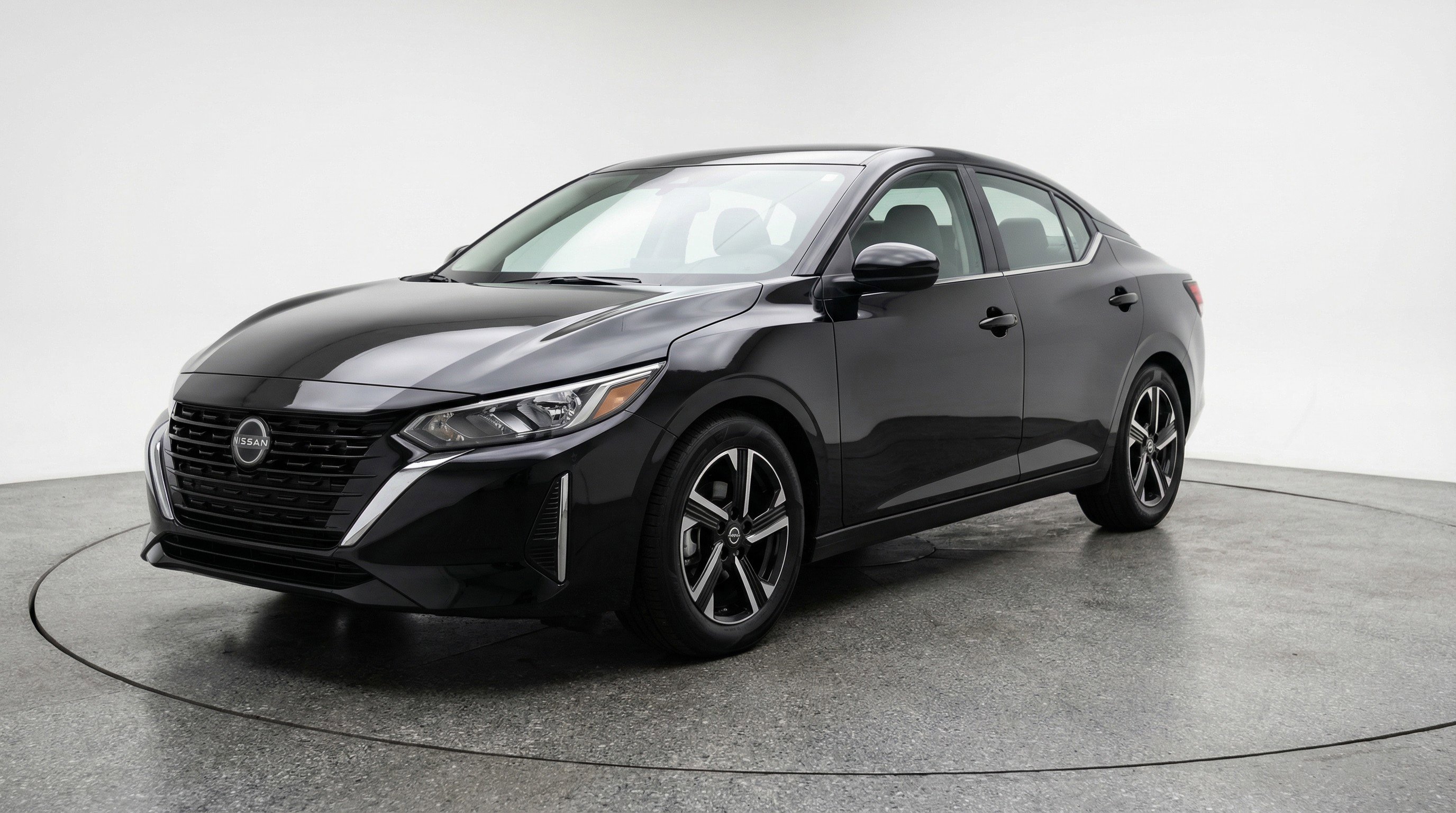 Used 2025 Nissan Sentra SV image 3