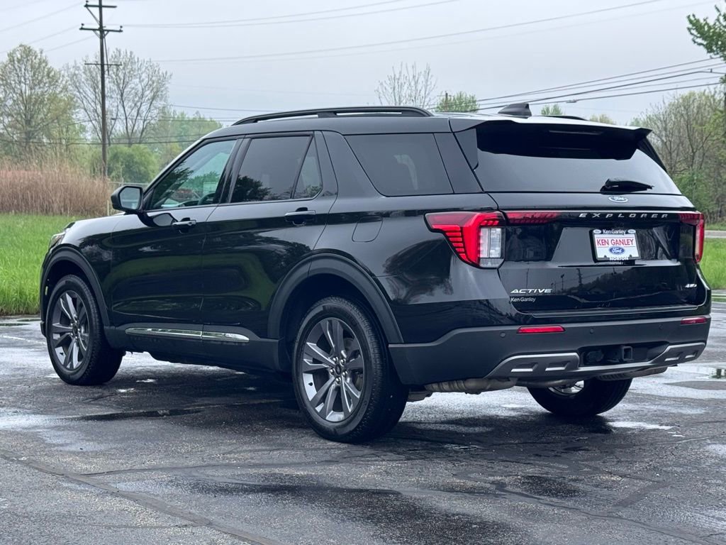 Certified 2025 Ford Explorer Active w/ Active Comfort Package AWD/4WD image 13
