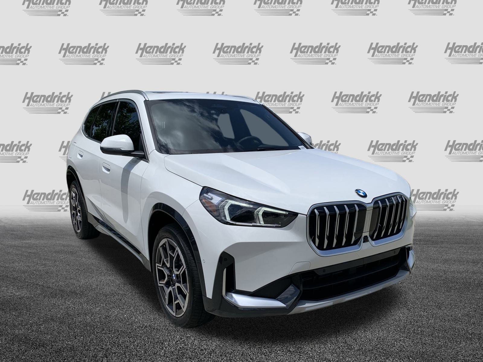 Used 2025 BMW X1 xDrive28i w/ Technology Package image 2