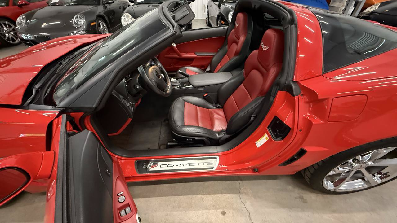 Used 2013 Chevrolet Corvette Grand Sport w/ 2LT Preferred Equipment Group RWD image 38