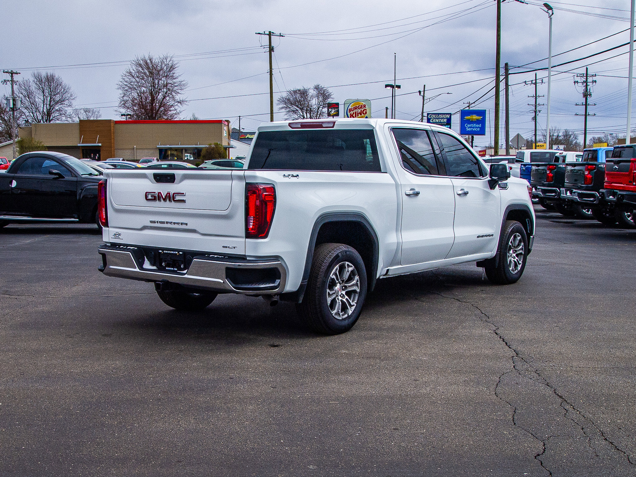 Used 2025 GMC Sierra 1500 SLT image 7