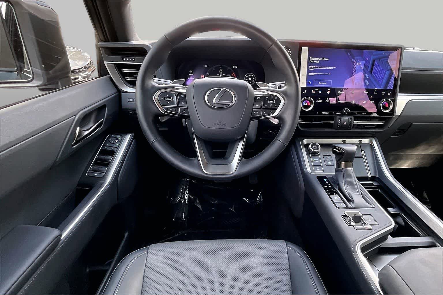 Used 2025 Lexus GX 550 w/ Cold Area Package AWD/4WD image 6