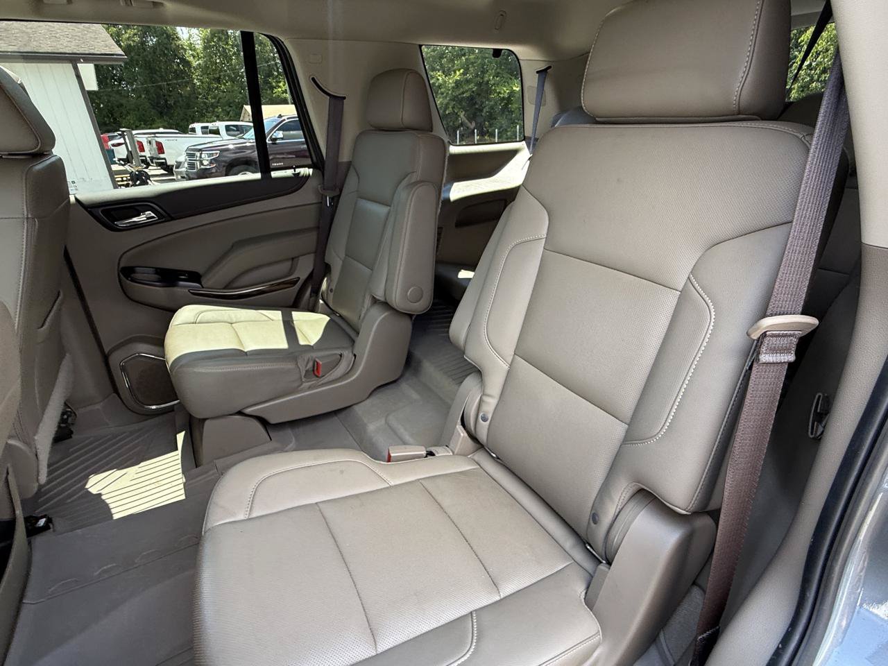 Used 2020 GMC Yukon SLT w/ Premium Edition AWD/4WD image 27